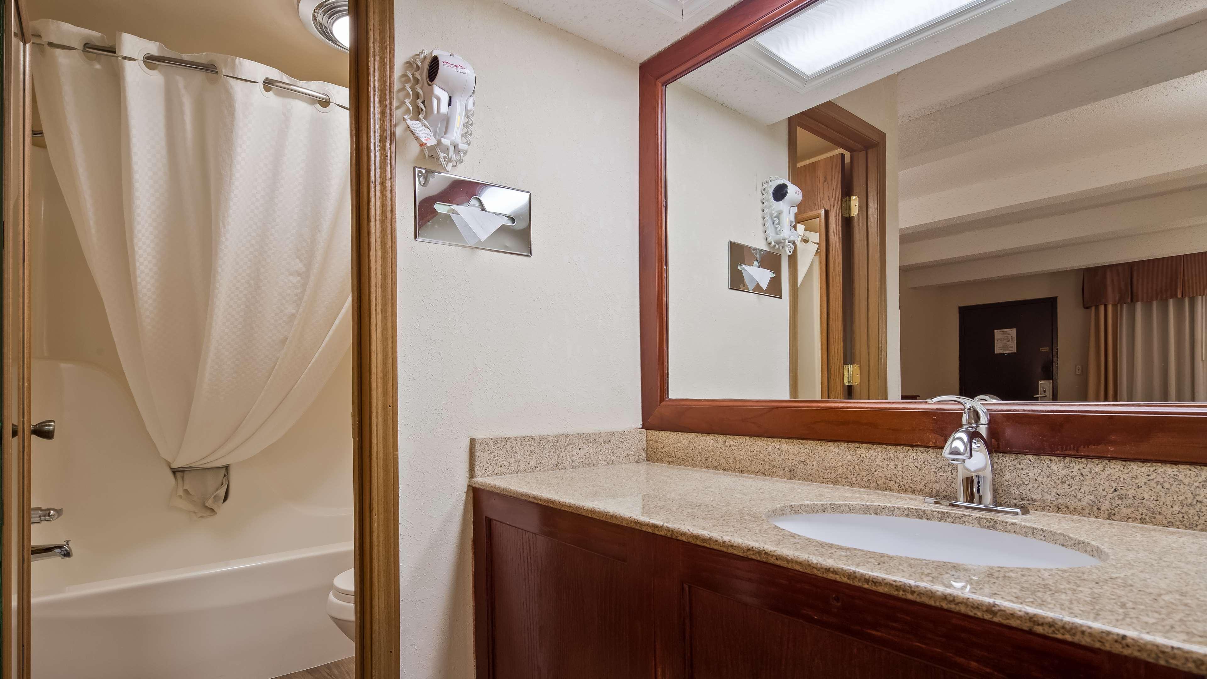 Best Western Montis Inn Saint Robert Esterno foto
