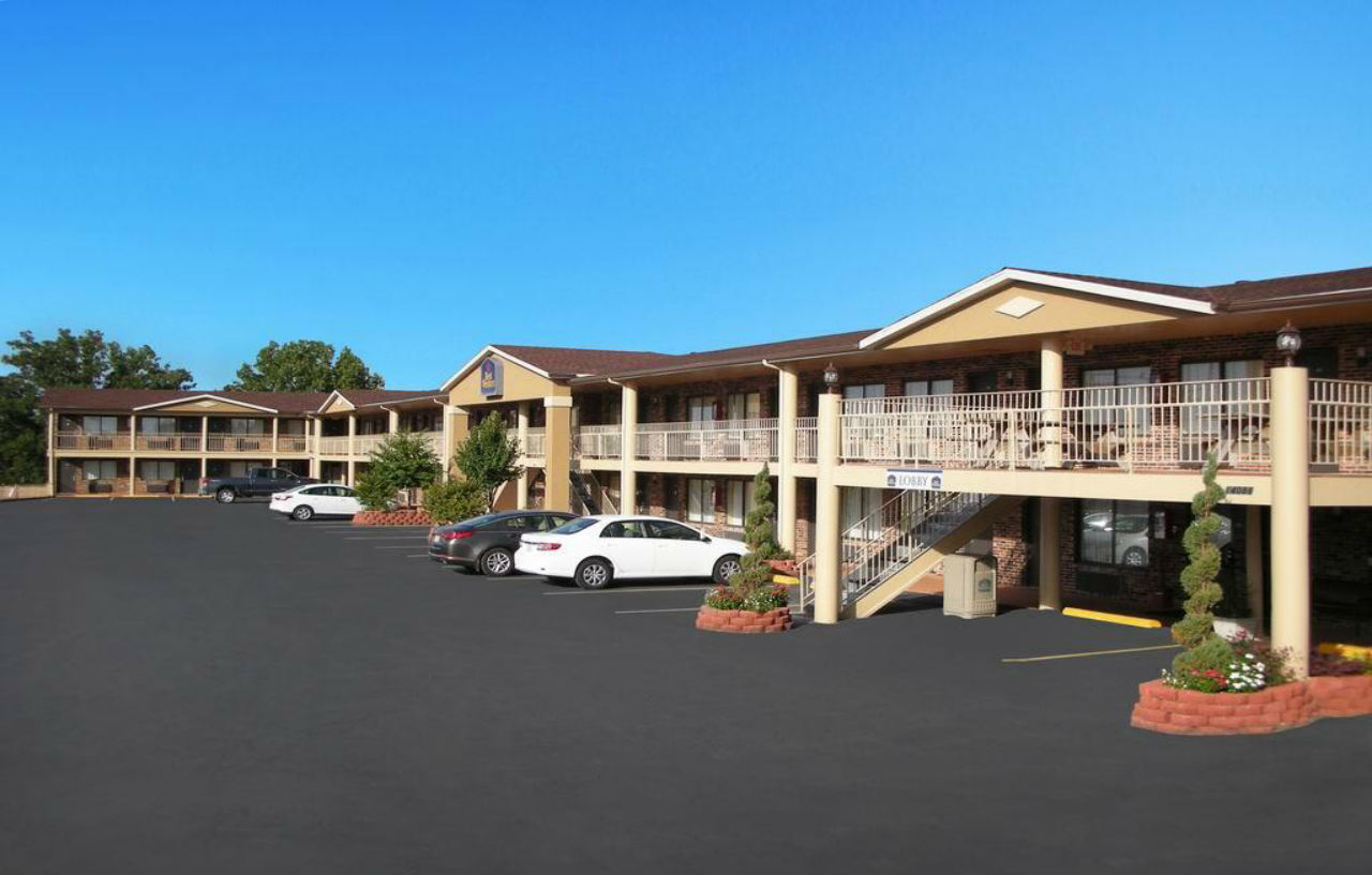Best Western Montis Inn Saint Robert Esterno foto